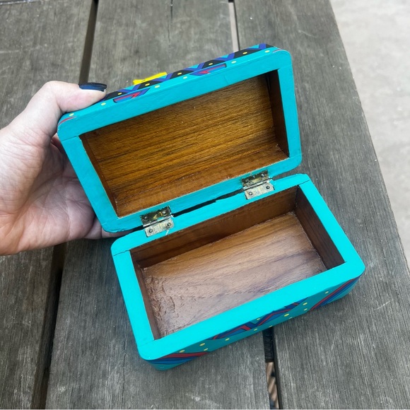 Mexican Folk Art Alebrije Coyote Hand Painted Wood Carved Trinket Box - Picture 9 of 10